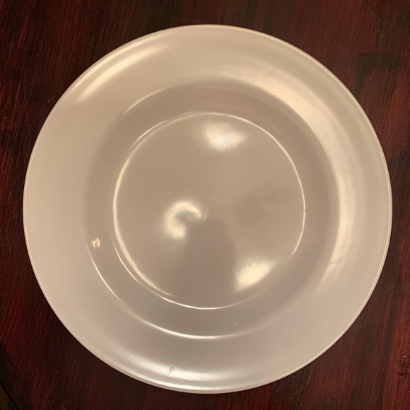 Pottery Barn Dining 2 White Melamine Pottery Barn Dinner Plates